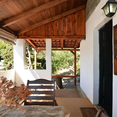 Kornati Robinzon House Guest house