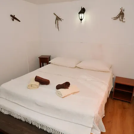 Guest house Kornati Robinzon House 3*